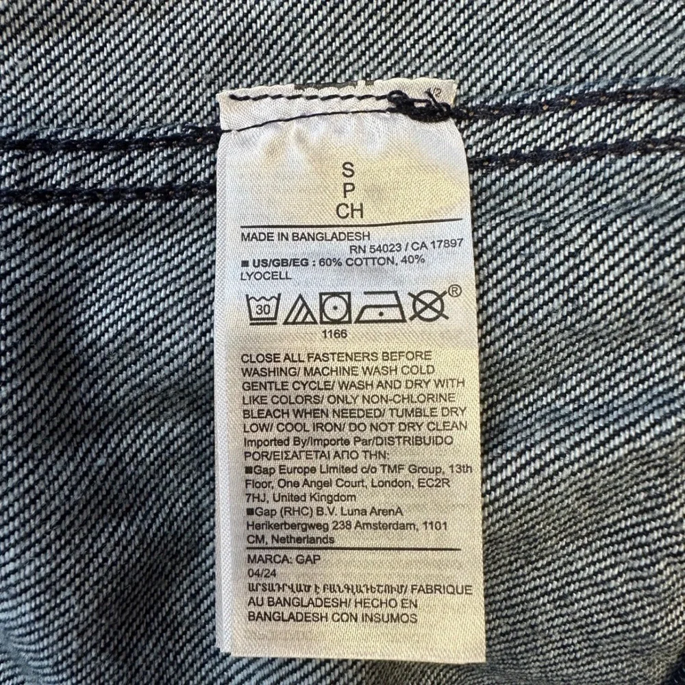 GAP Denim Women's Dark Wash Lightweight Shacket Button-Front NWT Small